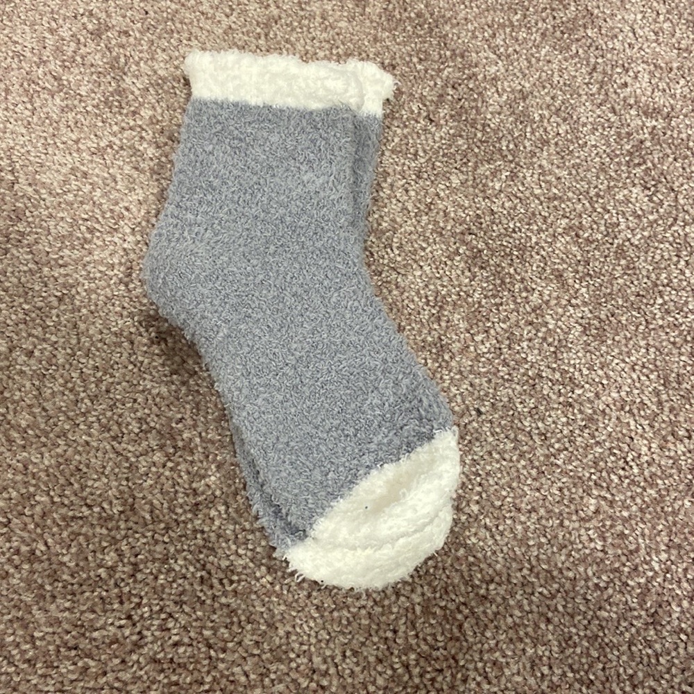 Fuzzy Socks - Picture 3 of 7